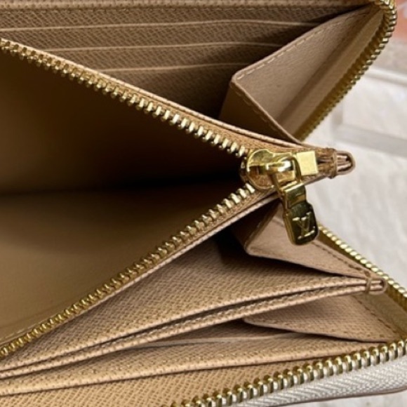 Louis Vuitton Dune Monogram Zippy Wallet NIB - Picture 8 of 8